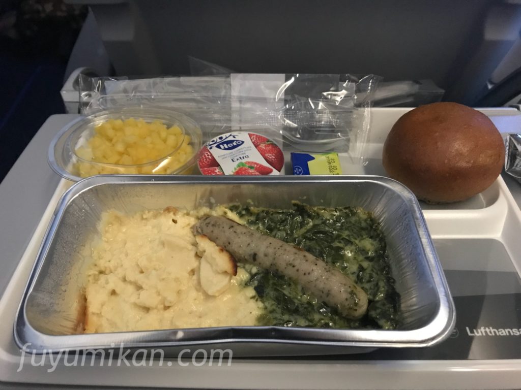 フランクフルト行き セントレア発着のルフトハンザ航空の機内食を公開